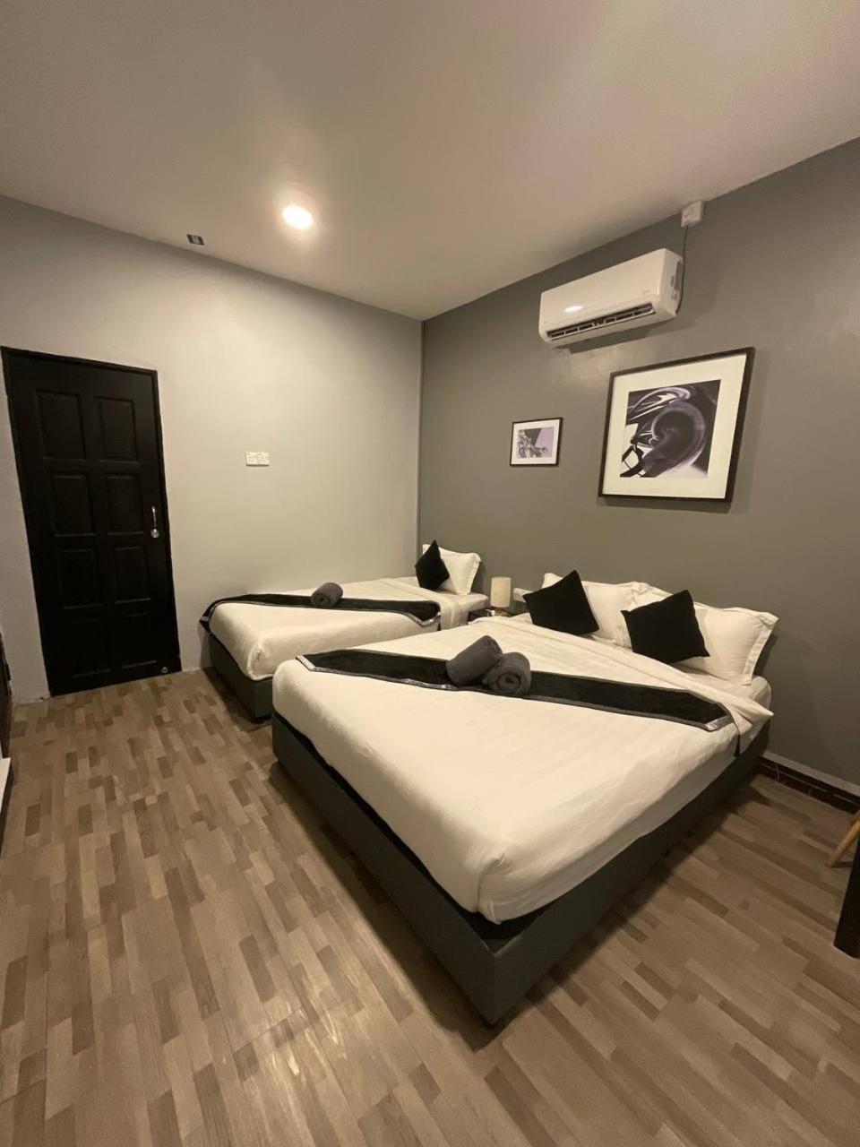 The Sky Inn Kuantan Exterior photo