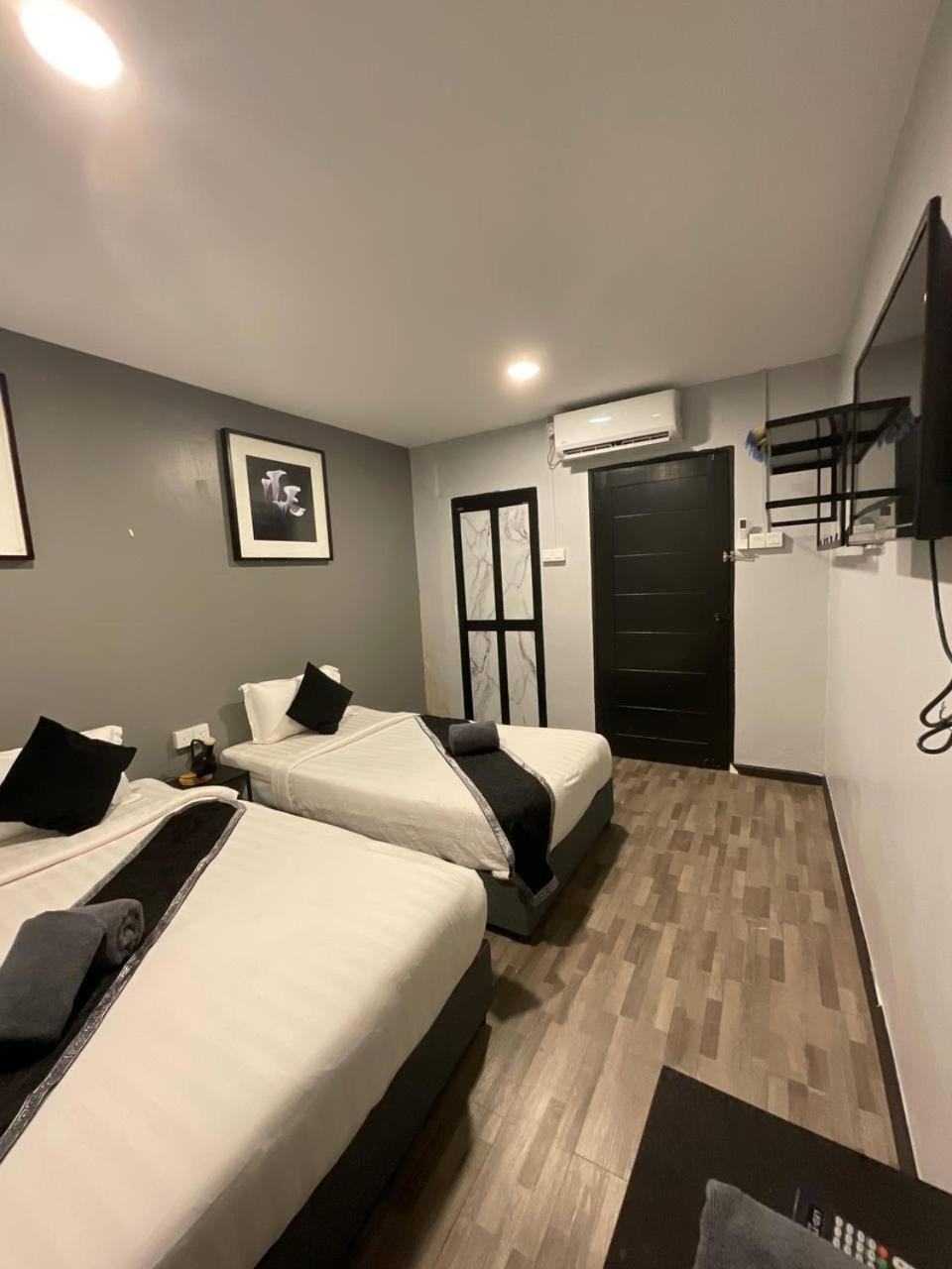 The Sky Inn Kuantan Exterior photo